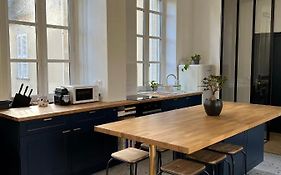 Bright Apt 70M2 In Bayeux Historic Center W Pkg